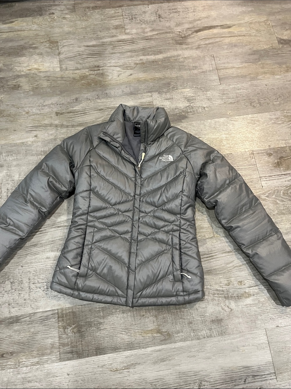 The North Face Women's Gray Quilted Insulated Puffer Jacket
